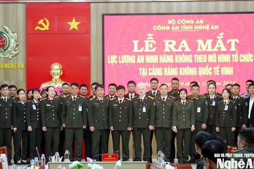 Ra mắt lực lượng an ninh hàng không theo mô hình tổ chức mới tại Cảng Hàng không Quốc tế Vinh