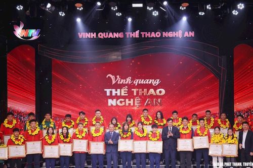 Trang trọng và ấm áp Chương trình Gala 'Vinh quang thể thao Nghệ An'