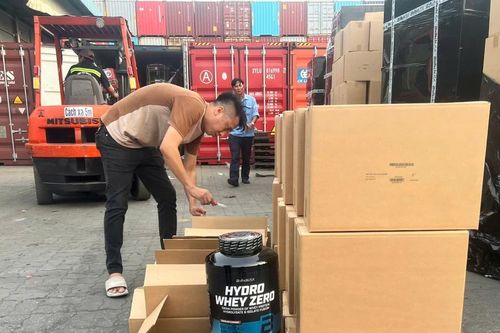 Triệt phá đường dây 'khủng' buôn lậu thực phẩm chức năng tại TP. Hồ Chí Minh