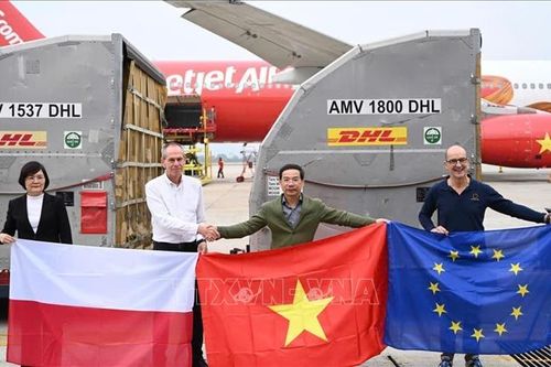 Ba Lan viện trợ 7 tấn hàng hỗ trợ Việt Nam khắc phục hậu quả thiên tai
