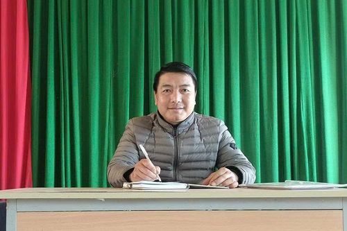 Bí thư chi bộ chăm lo phát triển kinh tế, bảo vệ đường biên mốc giới