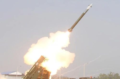 Ấn Độ thử thành công rocket dẫn đường tầm xa, phê duyệt mua sắm quốc phòng trị giá hơn 8 tỷ USD