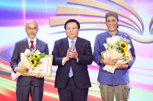 Trao thưởng các tác phẩm lý luận, phê bình văn học, nghệ thuật chất lượng cao xuất bản năm 2024