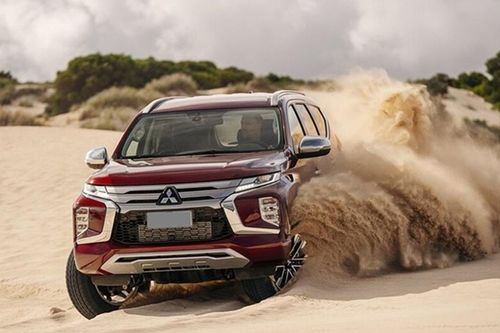 Mitsubishi Pajero Sport 2025: Chi tiết giá bán và thông số