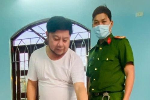 Đột kích cơ sở giết mổ chó trái phép, phát hiện tàng trữ hơn 10kg pháo nổ