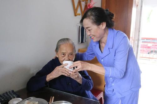 Hỗ trợ hơn 2 triệu đồng/tháng cho người có công được phụng dưỡng