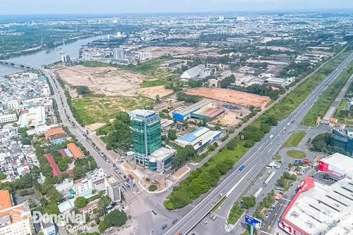 [Chùm ảnh] Toàn cảnh Khu công nghiệp Biên Hòa 1 đang tháo dỡ nhà xưởng, bàn giao mặt bằng