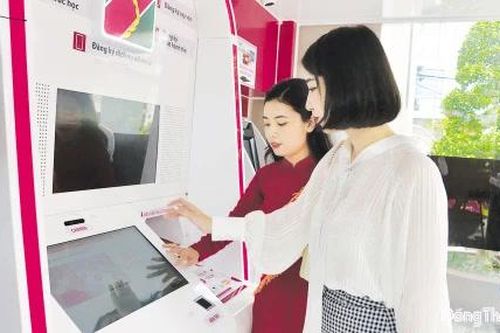 Chuyển đổi số không dừng lại ở 'số hóa hồ sơ' hay 'đưa thủ tục lên mạng'