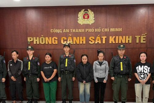 TP.HCM khởi tố 5 đối tượng sản xuất dầu gió Siang Pure Oil giả từ hóa chất