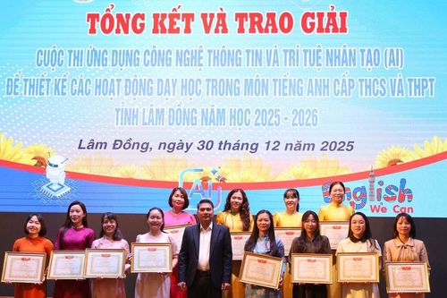 Lâm Đồng trao giải Cuộc thi Ứng dụng công nghệ thông tin và AI trong dạy học