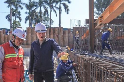 Phương Thành tranh thủ từng ngày đua tiến độ thi công cầu dây văng quy mô lớn nhất Thủ đô