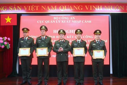 Phát huy vai trò quản lý nhà nước trong lĩnh vực xuất nhập cảnh