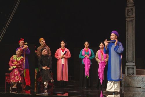 'Chuyện làng Đình' gìn giữ truyền thống qua 'Sân khấu truyền hình'