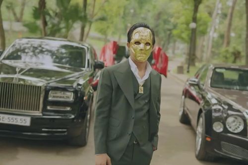 Đạo cụ vàng trong 'Tường lửa Tràng An'