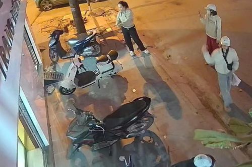 Công an làm việc với nhóm phụ nữ có hành động 'cắt tiền' ở Nam Định