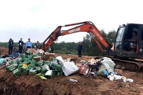 Quảng Trị: Tiêu hủy hàng ngàn sản phẩm là mỹ phẩm, thực phẩm chức năng
