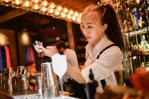Bay từ TP.HCM đi Phú Quốc làm xuyên Tết Dương lịch, nhận lương gấp 3