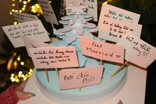 Bánh kem khoe hỏi vợ, kể thua lỗ gây 'sốt' cuối năm