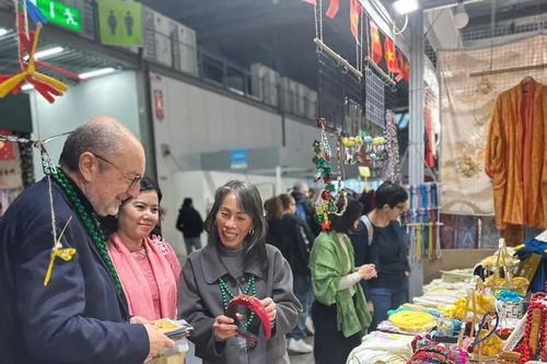 'Chắp cánh' hàng Việt vươn ra thế giới