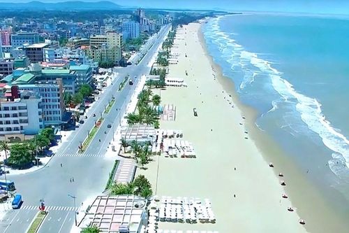 Sầm Sơn bội thu du lịch, hút 8,8 triệu lượt khách trong năm 2025