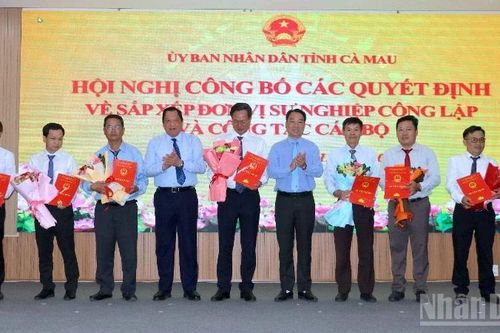 Cà Mau công bố các Giám đốc Ban Quản lý dự án chuyên ngành tỉnh sau hợp nhất