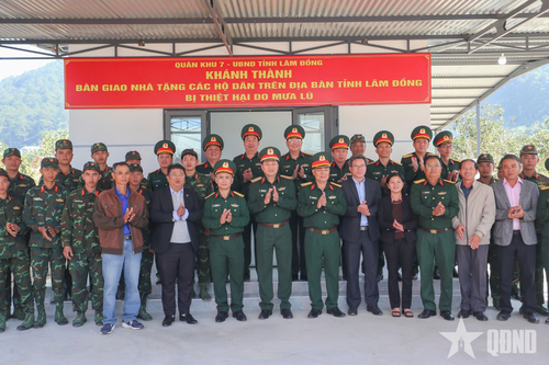 Quân khu 7: Bàn giao 4 căn nhà trong 'Chiến dịch Quang Trung' tặng người dân vùng lũ Lâm Đồng