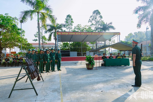 Bộ CHQS tỉnh Tây Ninh: Khung cán bộ huấn luyện chiến sĩ mới sôi nổi đua tài
