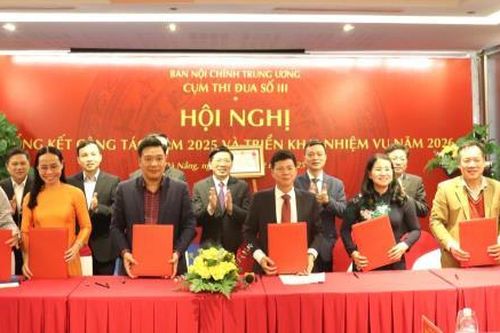 Công tác nội chính phải luôn bám sát và phục vụ đắc lực mục tiêu xây dựng Đảng trong sạch, vững mạnh