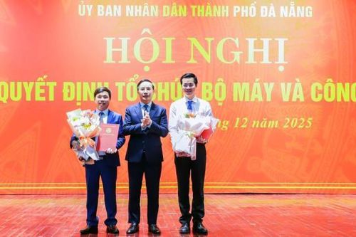 Công bố các quyết định sắp xếp, sáp nhập các ban quản lý dự án