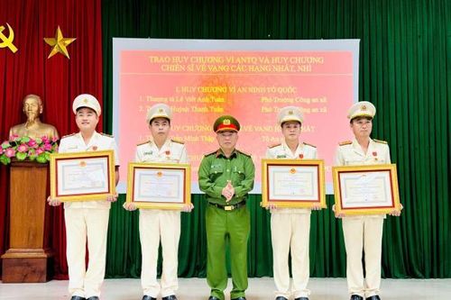 Công an xã Tam Xuân phải 'gần dân, sát dân', trở thành chỗ dựa vững chắc nhất của nhân dân