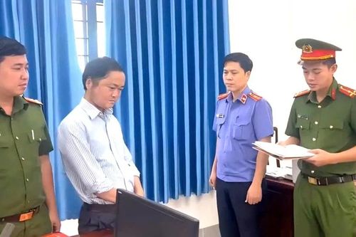 Đồng Nai: Bắt cựu cán bộ xã chiếm đoạt hơn nửa tỷ đồng