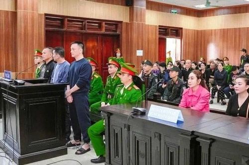 Trùm giang hồ Vi 'Ngộ' lĩnh thêm 3 năm tù vì tội đưa hối lộ
