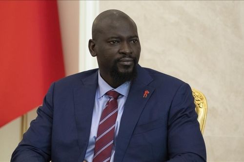 Guinea: Lãnh đạo chính quyền quân sự đắc cử tổng thống