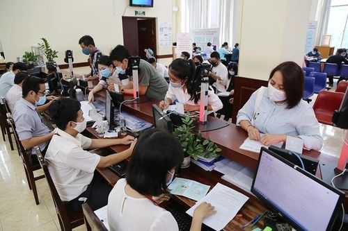 Các tỉnh, thành đã điều động, biệt phái gần 4.000 cán bộ, công chức về 'tuyến đầu'