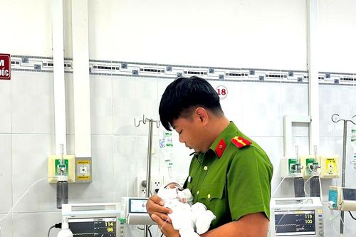 Gia Lai: Kiểm tra việc nhận nuôi bé gái sơ sinh bị vùi trong cát