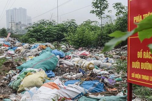 Nguy cơ 'vỡ trận' rác thải Hà Nội: Chấp thuận kéo dài thời gian duy trì vệ sinh môi trường