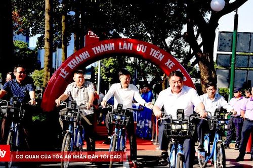 Khánh thành làn đường xe đạp đầu tiên tại TP.HCM