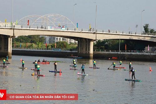 Khai mạc giải đua thuyền ván SUP thành phố Cần Thơ mở rộng