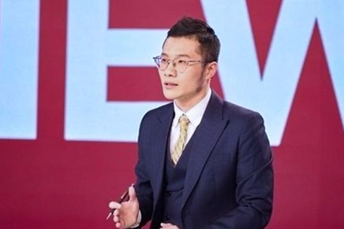 Tiết lộ về MC 9x nói tiếng Anh như gió, từng du học Thụy Điển mới trở lại VTV