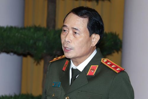 Bộ Công an thông tin về quy định thiết bị an toàn cho trẻ em trên ô tô
