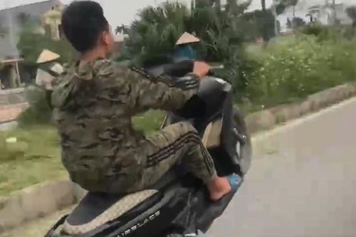Tạm giữ xe của thiếu niên 'bốc đầu' để quay clip đăng lên mạng