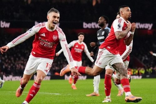 Arsenal vùi dập Aston Villa 4-1: Lời khẳng định của nhà vô địch