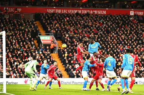 Liverpool đang lâm nguy vì bóng chết