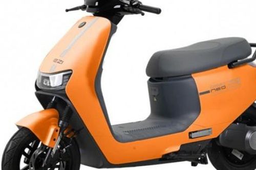 Xe máy điện giá rẻ gây sốt với trang bị hiện đại, đi tới trăm km mỗi lần sạc