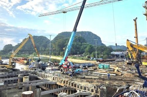 Đà Nẵng: Thi công cầu Biện gặp 'bẫy' hang rỗng dưới lòng đất