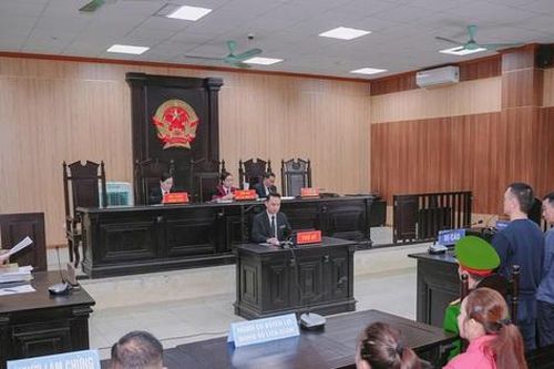 Cựu chỉ huy trưởng quân sự đưa tiền như thế nào để chạy án cho đàn em của Vi 'ngộ'?