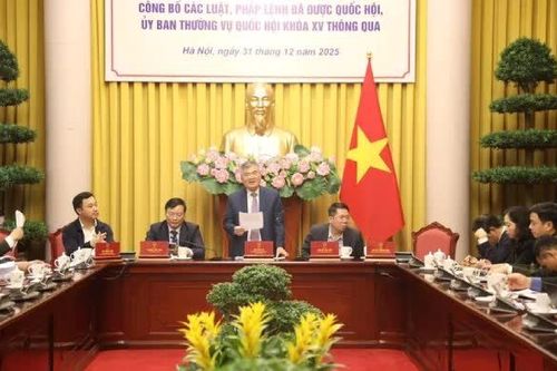 Công bố Lệnh của Chủ tịch nước về 15 luật và pháp lệnh