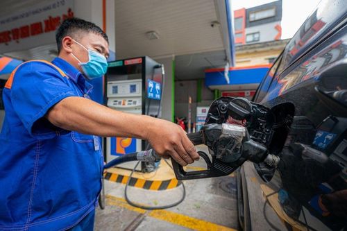 Giá xăng dầu hôm nay 31/12: Giảm mạnh ngày cuối năm