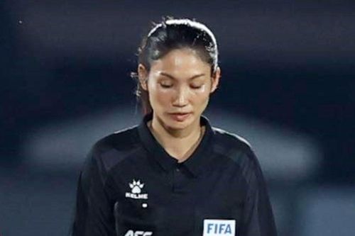 Tin vui cho nữ trọng tài Lào