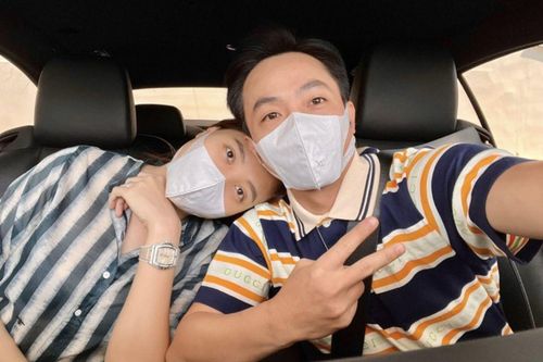 Chiếc đồng hồ gần 500 triệu của vợ Cường Đô La